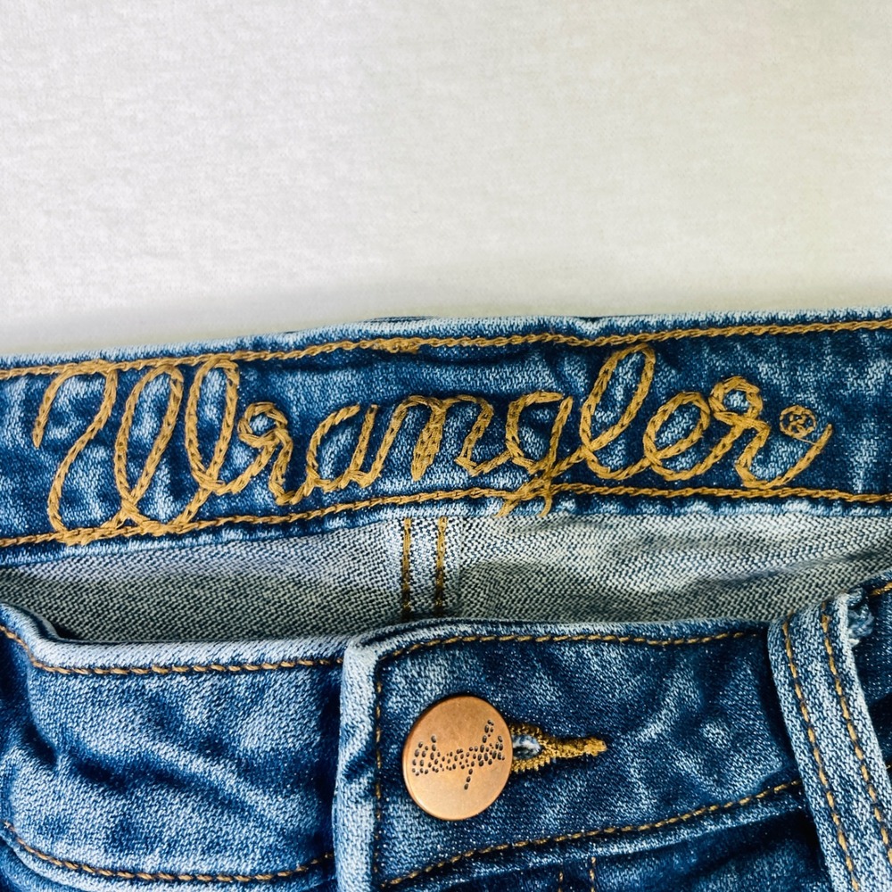 Wrangler Womens Bootcut Jeans Medium Wash Denim Blue 5-Pocket Size 33x29 - Picture 6 of 13